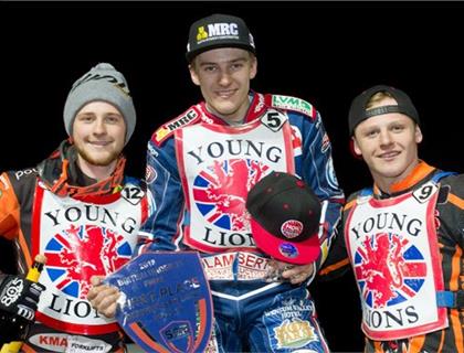 Robert Lambert Retains Under 21 British Speedway Title