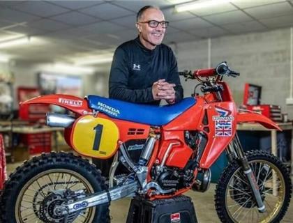 40 YRS ON DAVE THORPE RETURNS TO HAWKSTONE PARK